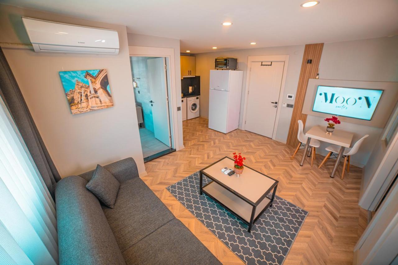 Moon Suites Анталия Екстериор снимка