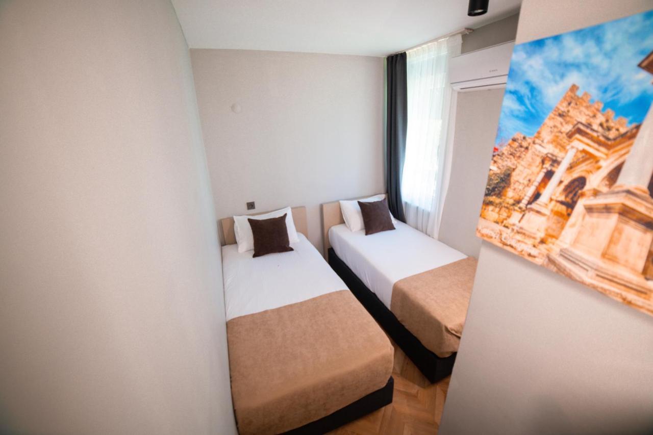 Moon Suites Анталия Екстериор снимка